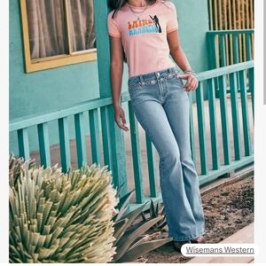 Girl's Wrangler x Lainey Wilson DaydreamWrangler Women's Light Blue Flare Jeans